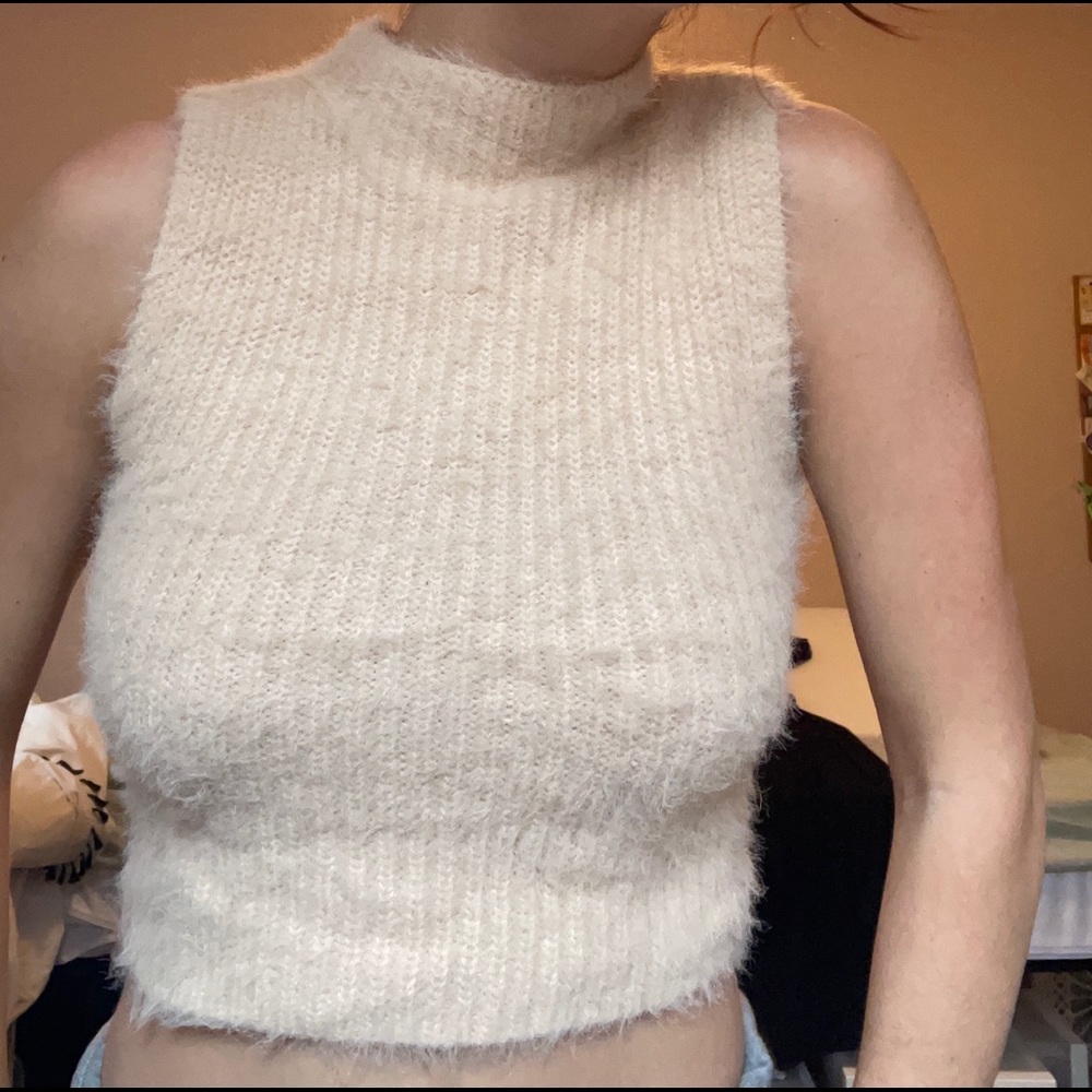 Super soft Zara mockneck tank